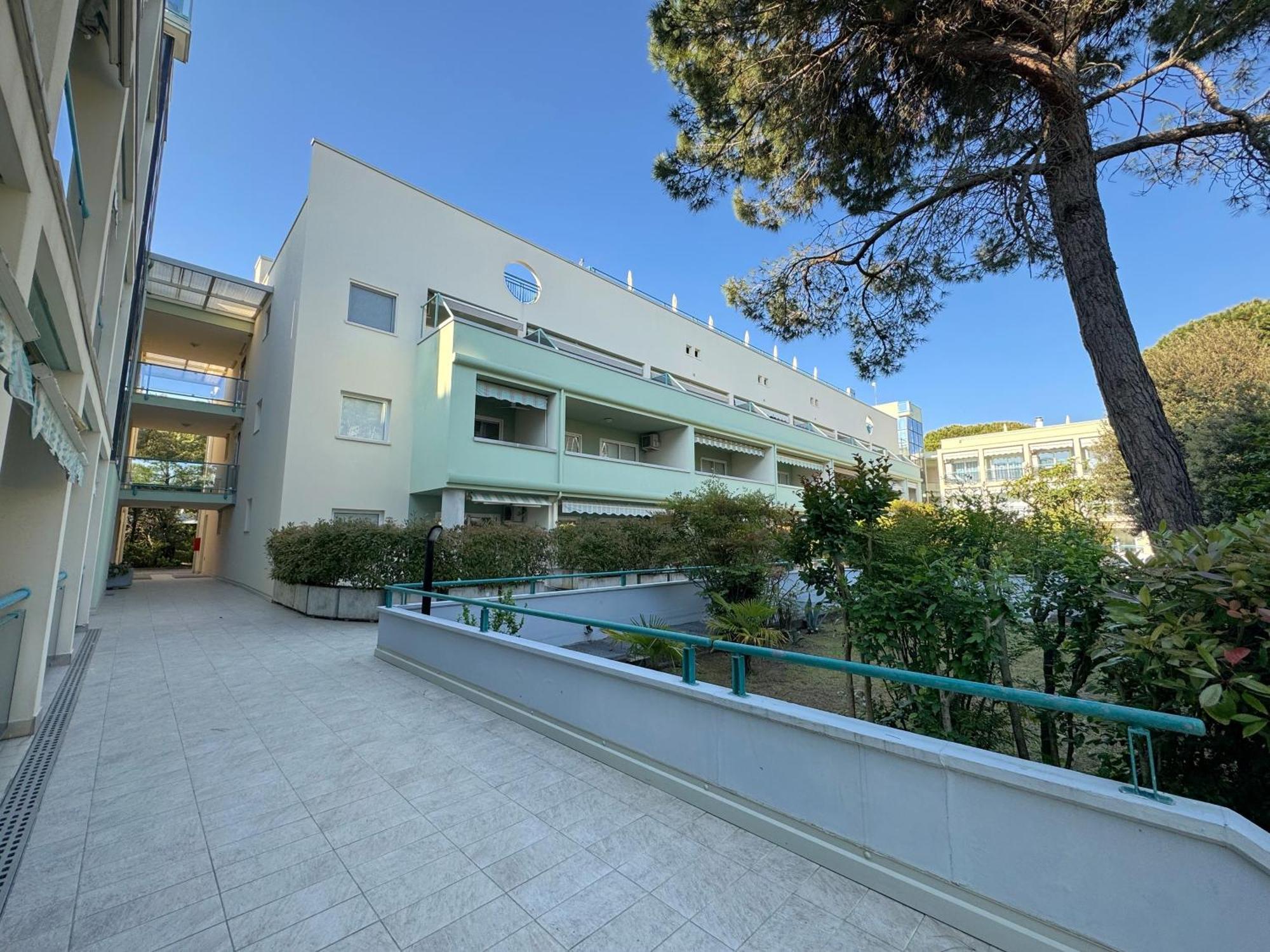 Residence Pinewood Bibione Exterior foto